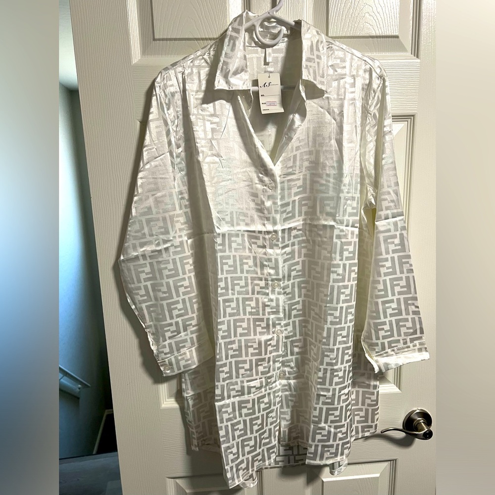 NWT Fendi white logo shirt dress size large to x large